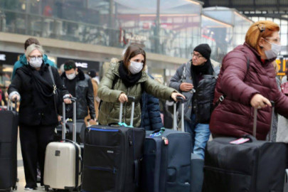 Estados Unidos impone uso de cubrebocas en transporte público