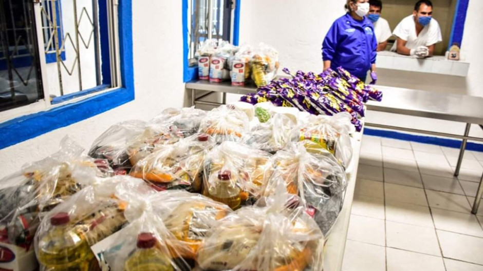 Voluntariado del DIF Reynosa entrega apoyos a integrantes de la asociación Drogadictos A.C.