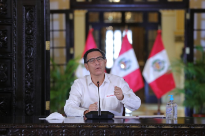 Perú levanta cuarentena y disminuye toque de queda