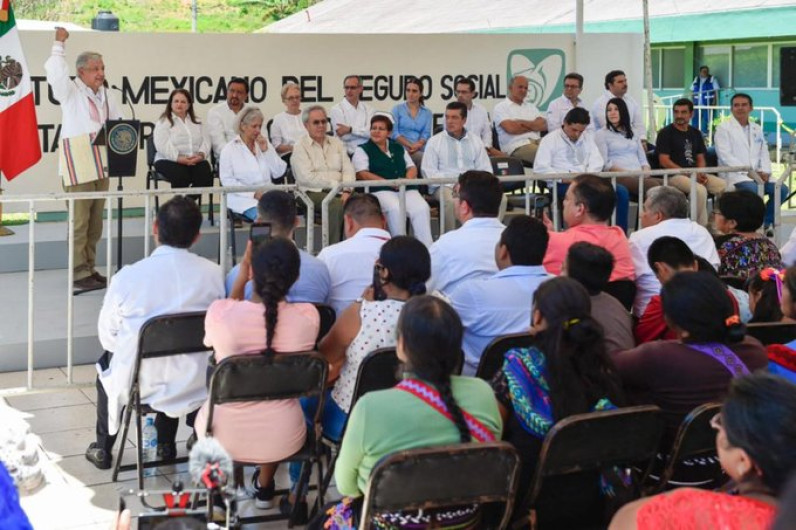 AMLO concluirá su gira por hospitales este domingo