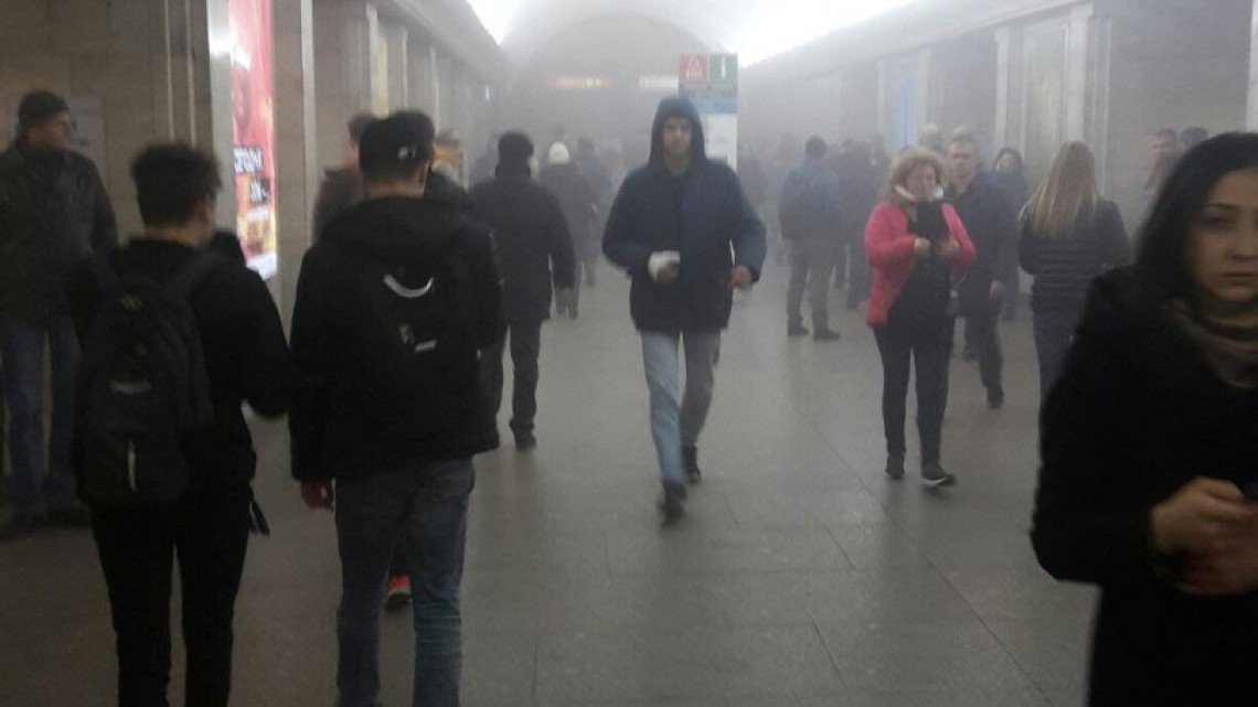 Reportan al menos 10 muertos en explosión en el metro de San Petersburgo