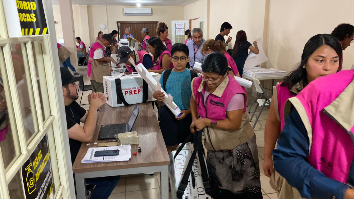 Entrega INE y IETAM paquetes electorales