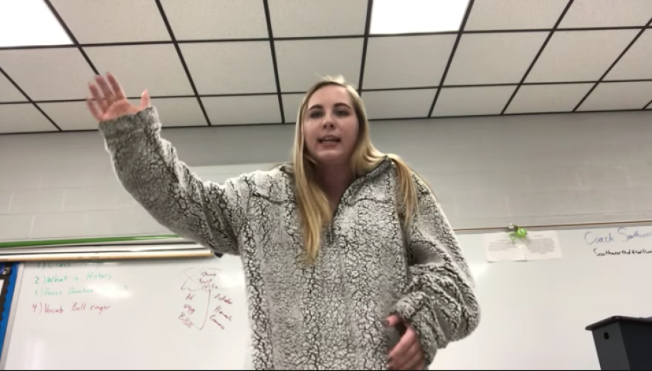 La suspenden por grabar video contra el Bullying 