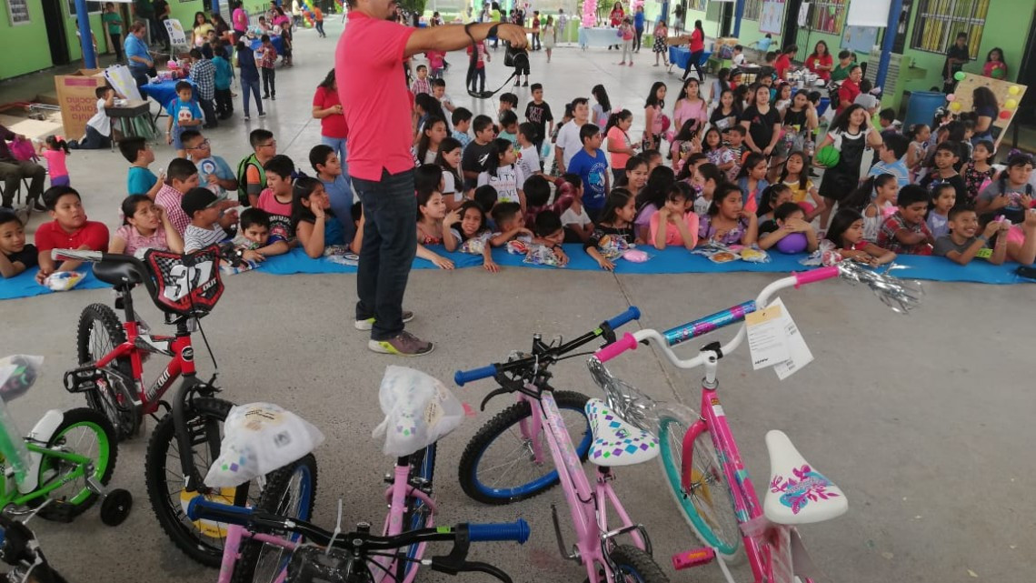 Festejan Día del Niño