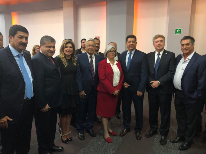 AMLO se reúne con gobernadores para definir la Zona Libre