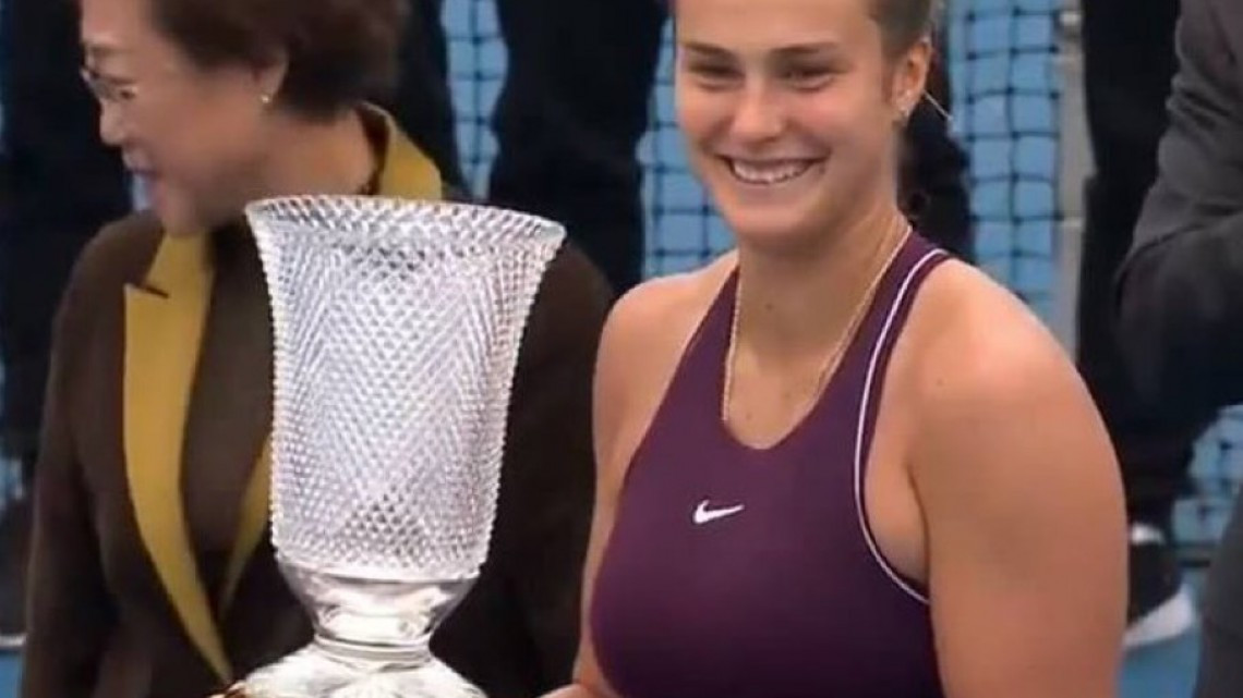 Sabalenka gana el Abierto de Shenzhen
