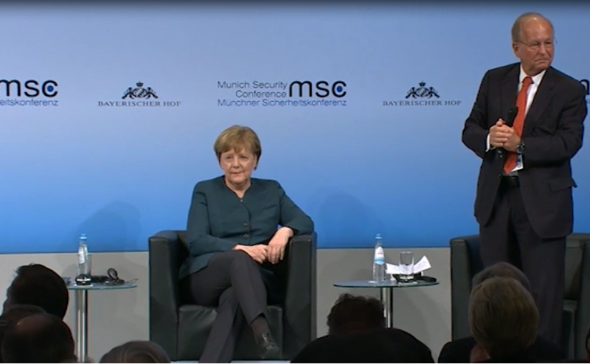 Merkel reconoció que le gustaría tener mejor relación con Rusia