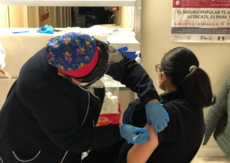 Arranca aplicación de segunda dosis de vacuna contra covid-19 en personal médico