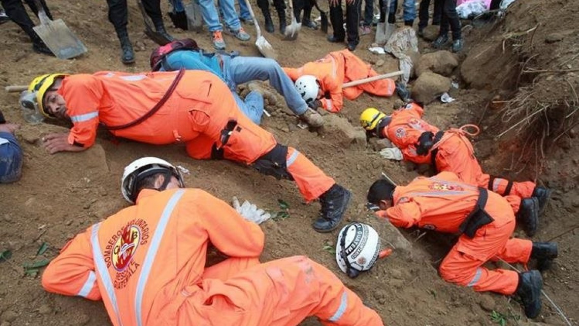 Mal clima dificulta labores de rescate en Guatemala