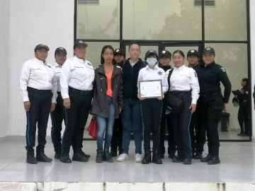 Niña con cáncer se convierte en Guardia Estatal por un día