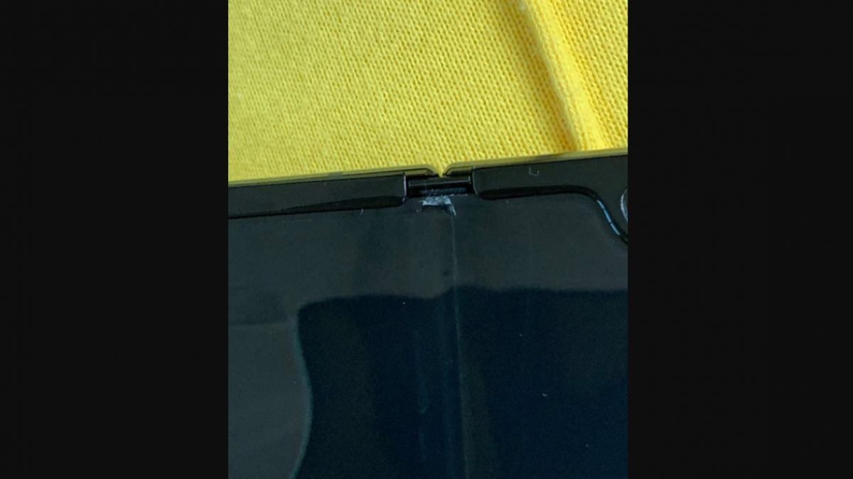 Teléfono plegable de Samsung presenta fallas considerables