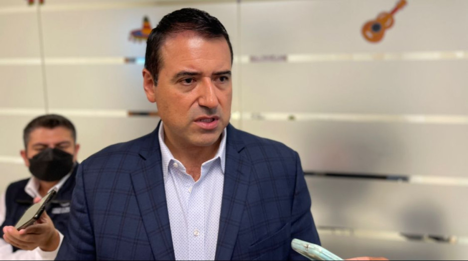 Permanente sesiona en acuerdo con bancada de Morena 