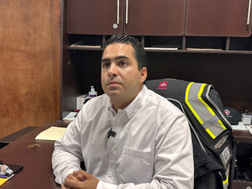 Reconocen labor heroica de los bomberos en su día