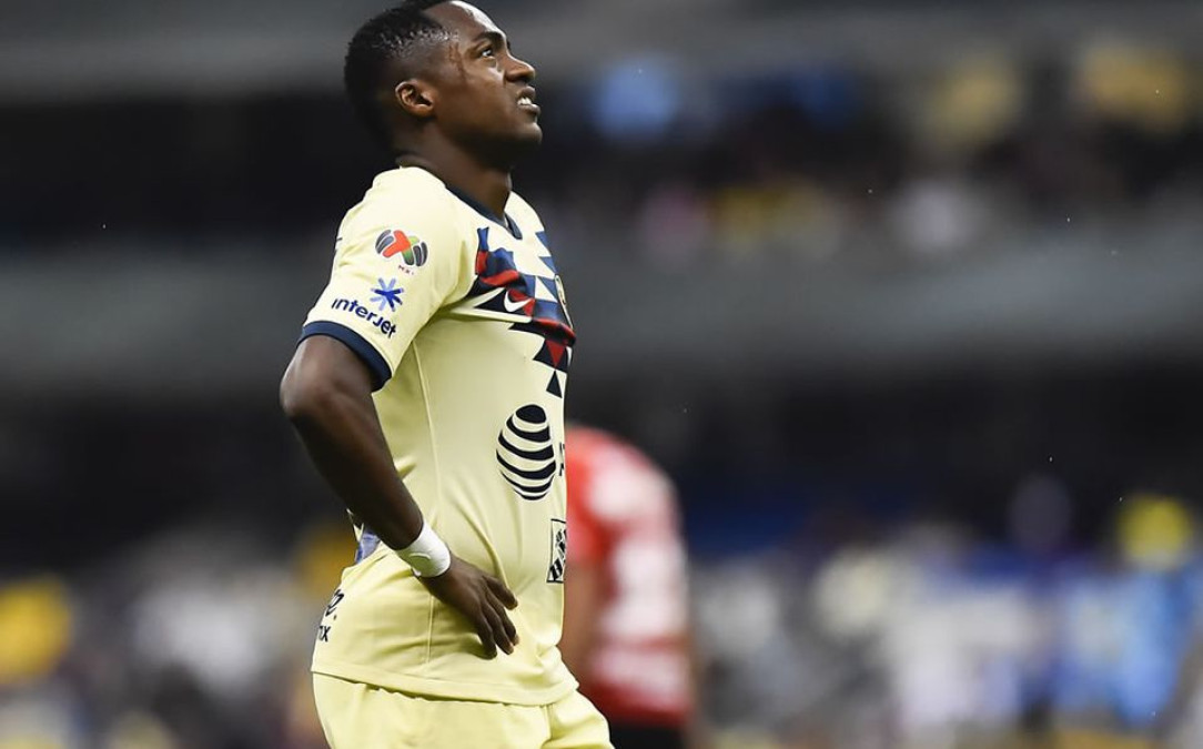 Confirman detención de Renato Ibarra tras golpear a su esposa