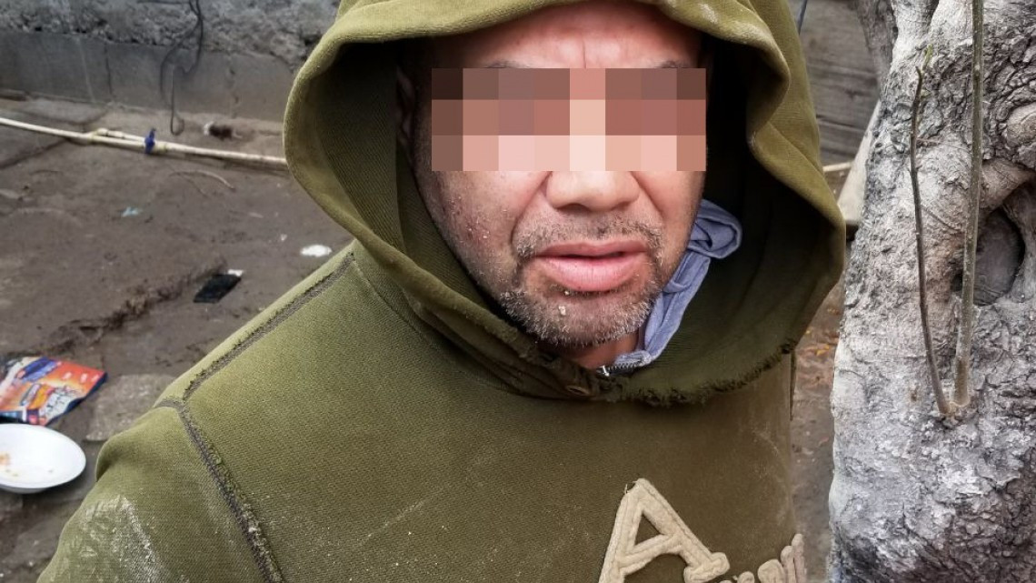 Aseguran camionetas y detienen a presuntos integrantes de grupo delincuente