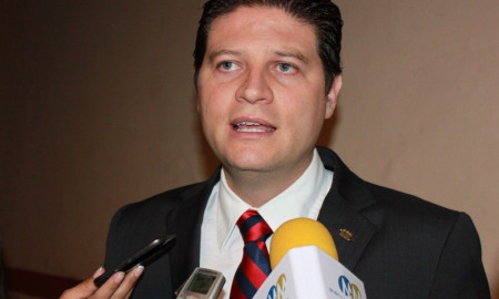 Alcalde de Morelia reducirá su salario en 10% ante alza de gasolinas