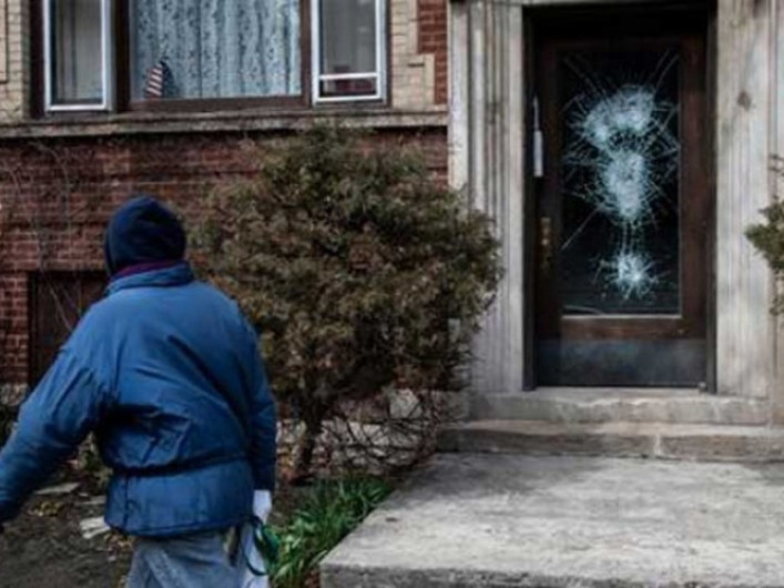 Policía hiere a estudiante que empuñaba un tubo