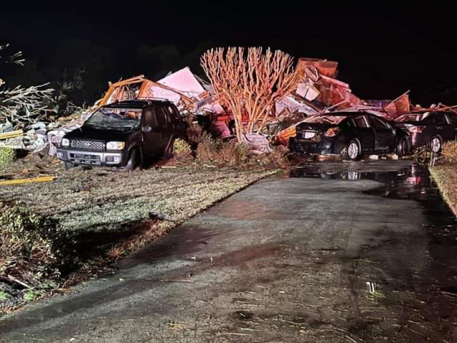 Tornado en Carolina del Norte deja al menos 7 muertos