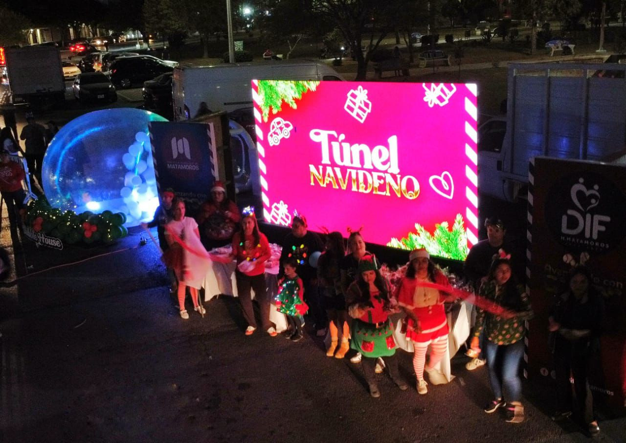 Recaudan tres camiones de juguetes en el `Túnel Navideño’ en Matamoros