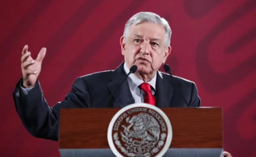 Convoca AMLO a "acto de unidad para defender la dignidad de México"