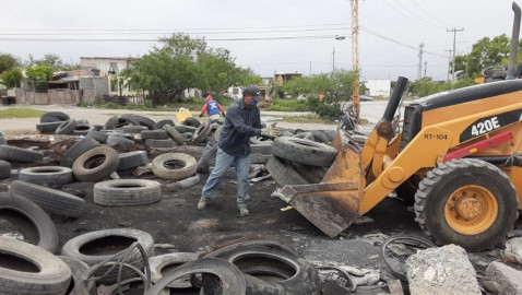 Agiliza Ayuntamiento de Reynosa limpieza y descacharrización de la vía pública 