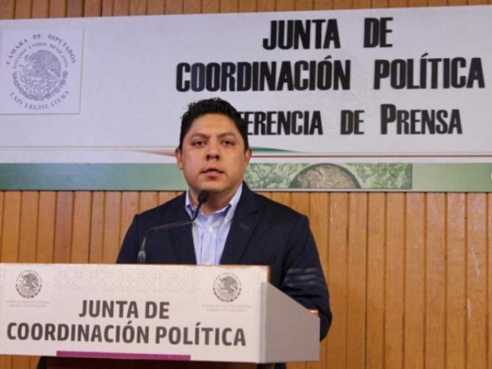 Morena acusado de frenar iniciativa para subir salario a $176