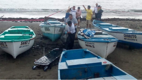 Fallece pescador de Mazatlán tras caerle rayo mientras navegaba