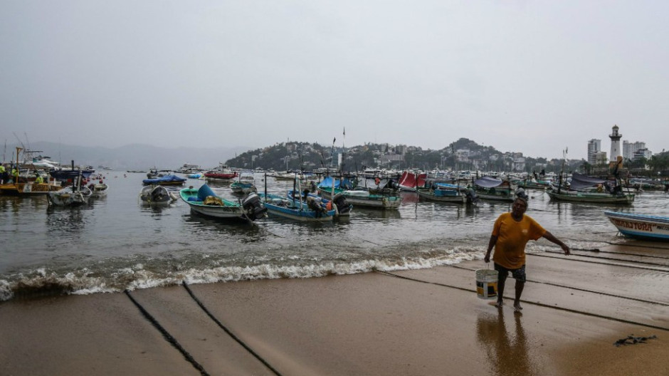 Xavier se debilita como depresión tropical