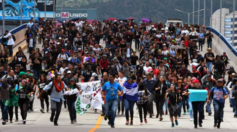 Hondureños marchan para desmilitarizar la seguridad 