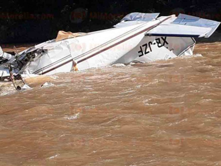 Continúa la búsqueda de desaparecido en accidente de Michoacán