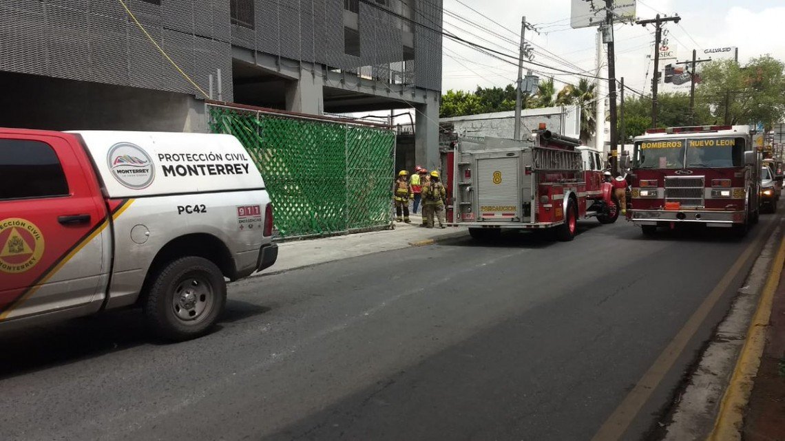 Incendio en Monterrey sorprende a habitantes