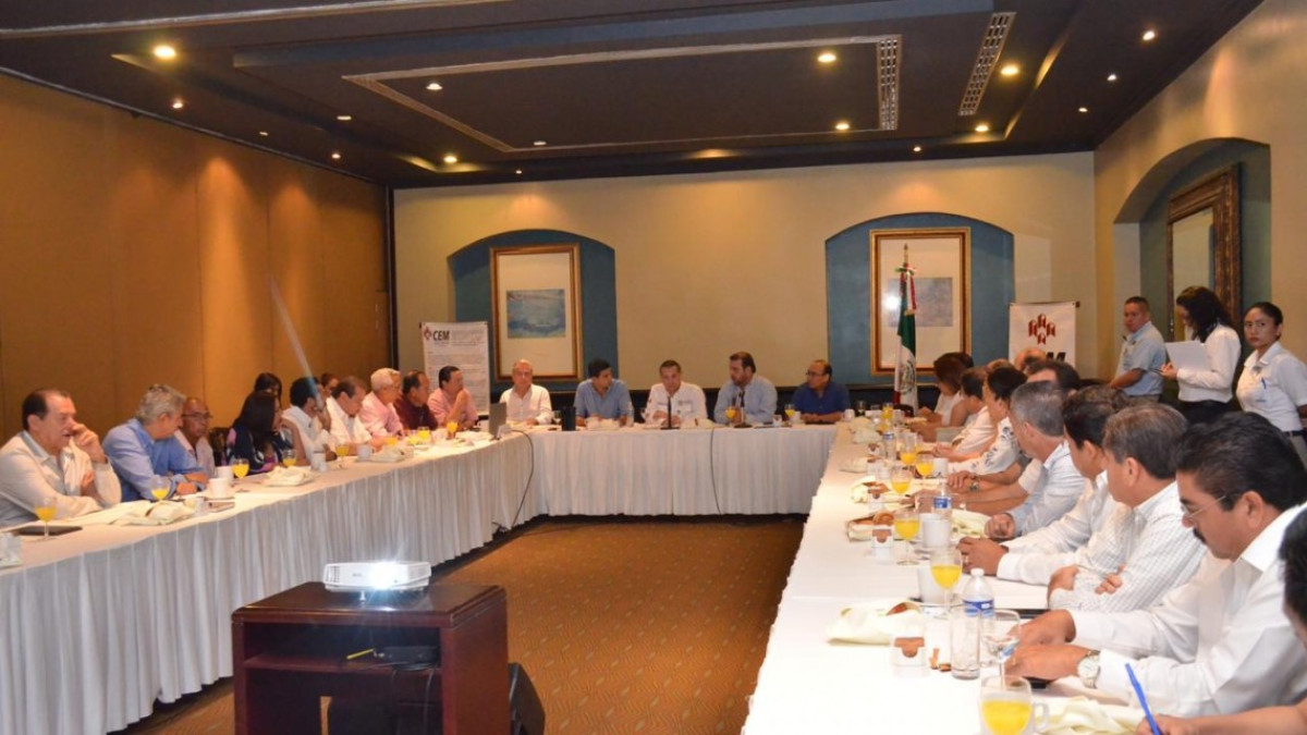 Presenta Adrián Oseguera ambicioso proyecto de Obras Públicas