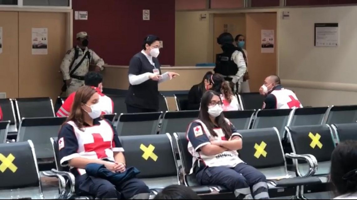 Vacunan contra el Covid-19 a 180 paramédicos de la Cruz Roja en Tamaulipas