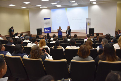 Capacitan a personal de Gobierno del Estado