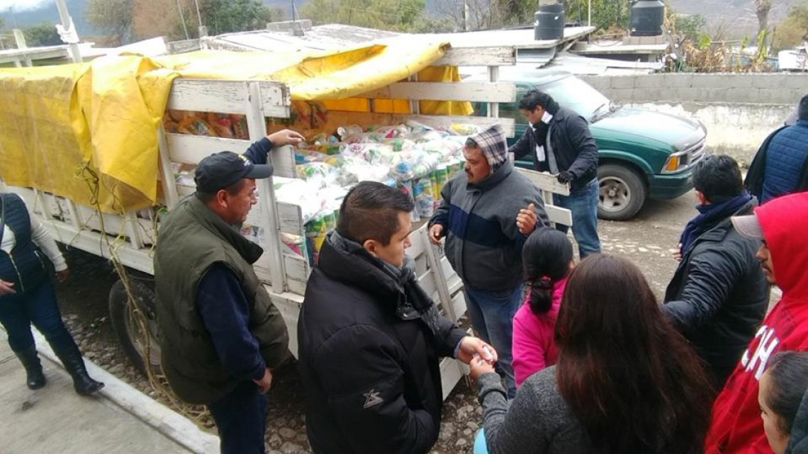 Entregan apoyo en el ejido Llano de Azuas y localidades cercanas