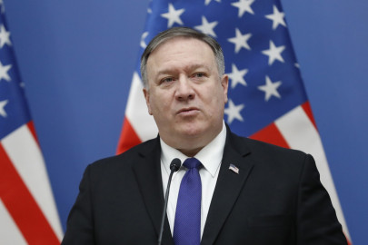 Pompeo admite que presenció llamada de Trump con Ucrania