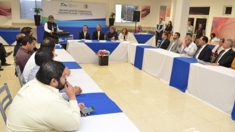 Especialistas en traumatología y ortopedia son actualizados