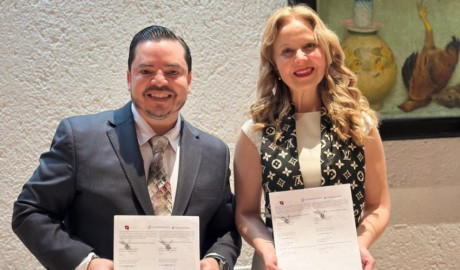 Firma José Ramón Silva compromiso con la Alianza por una Movilidad Sostenible para Todos