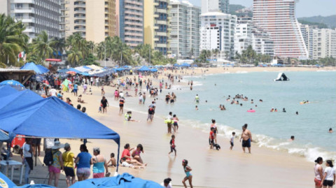 Mar de fondo deja 3 muertos en Acapulco