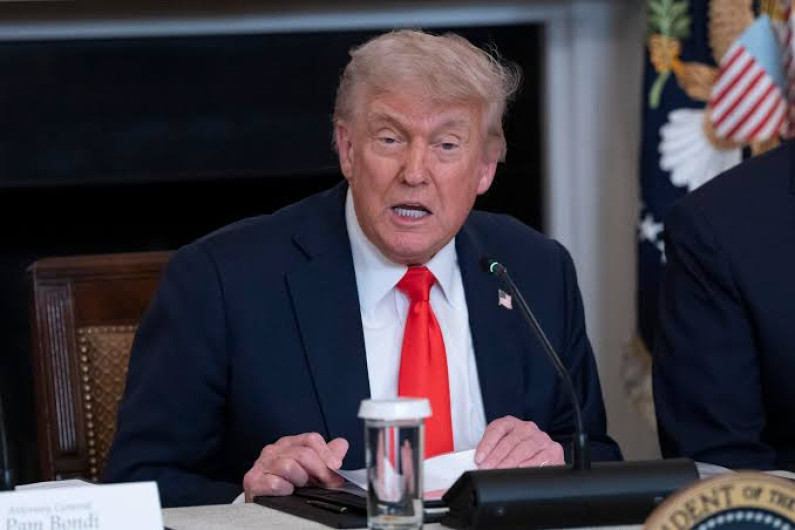 Trump confirma bombardeos de EU contra tres instalaciones nucleares en Irán