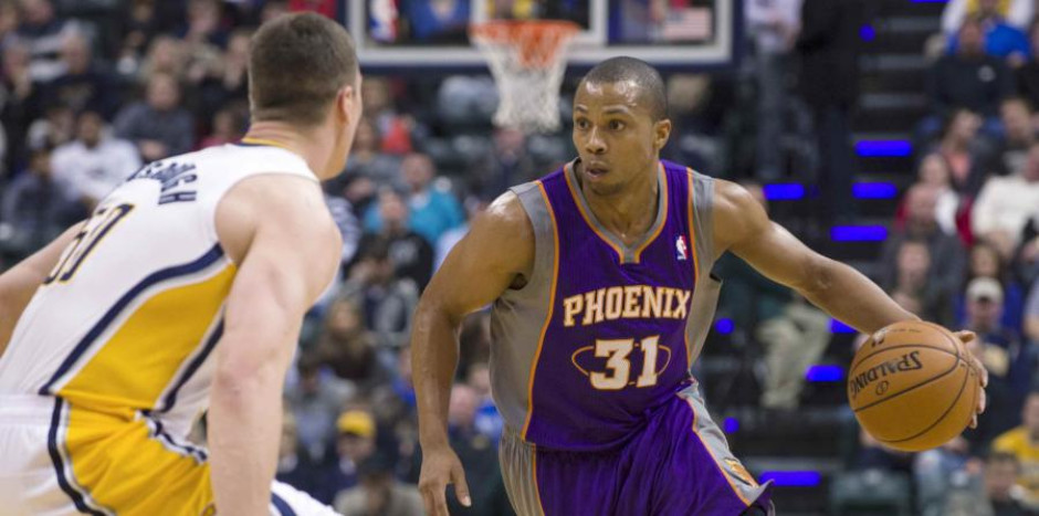 Detienen a ex jugador de NBA por posesión de armas y droga