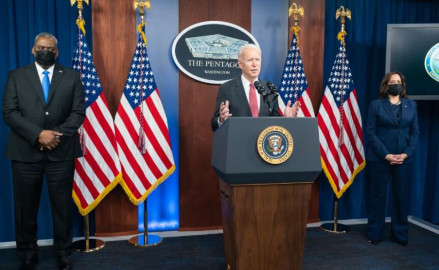 Joe Biden firma decreto para poner fin a financiamiento y construcción de muro fronterizo