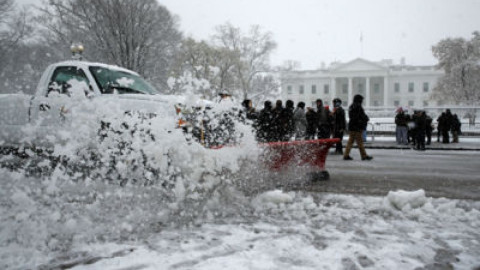 Tormenta de nieve, causante de cierre de gobierno