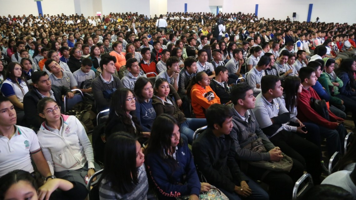 Realizan conferencia "Si yo puedo tu puedes"