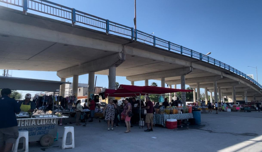 Cerrarán paso de tráfico pesado en puente elevado por daños estructurales