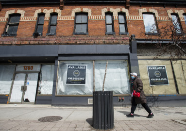 Declaran estado de emergencia en Ontario y vuelven al confinamiento