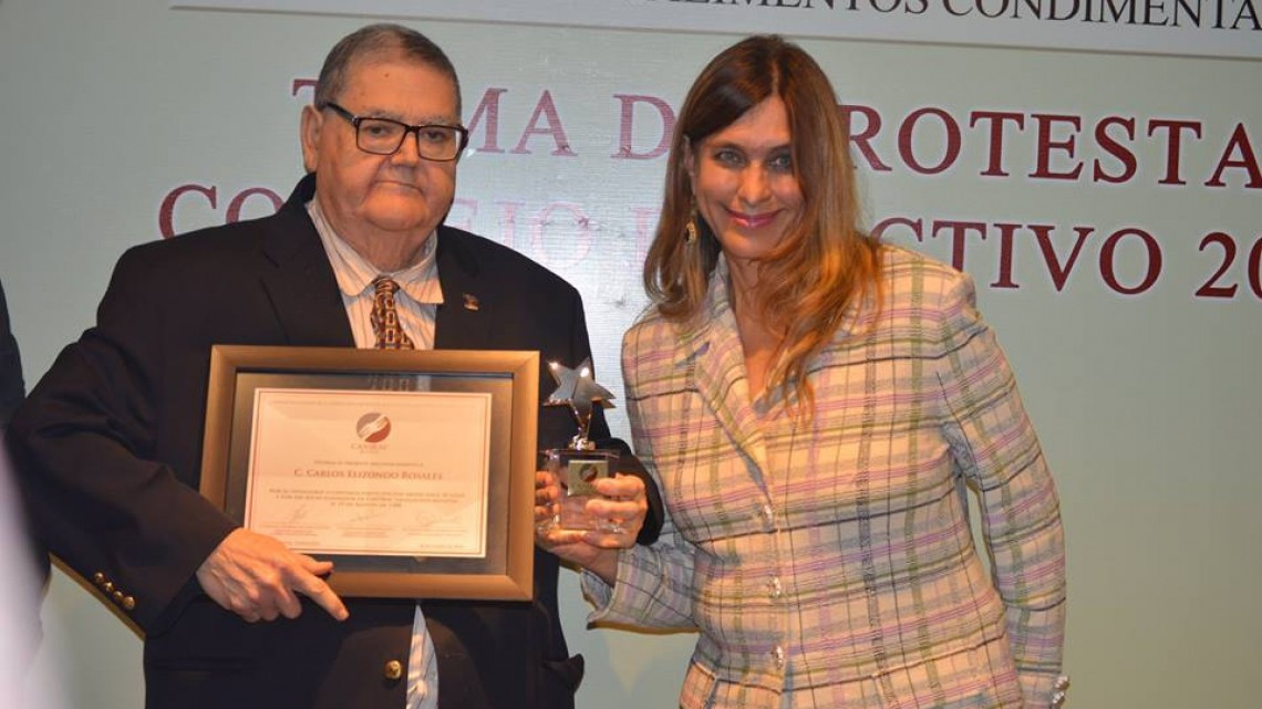 Asiste alcaldesa a cambio de la mesa directiva de CANIRAC