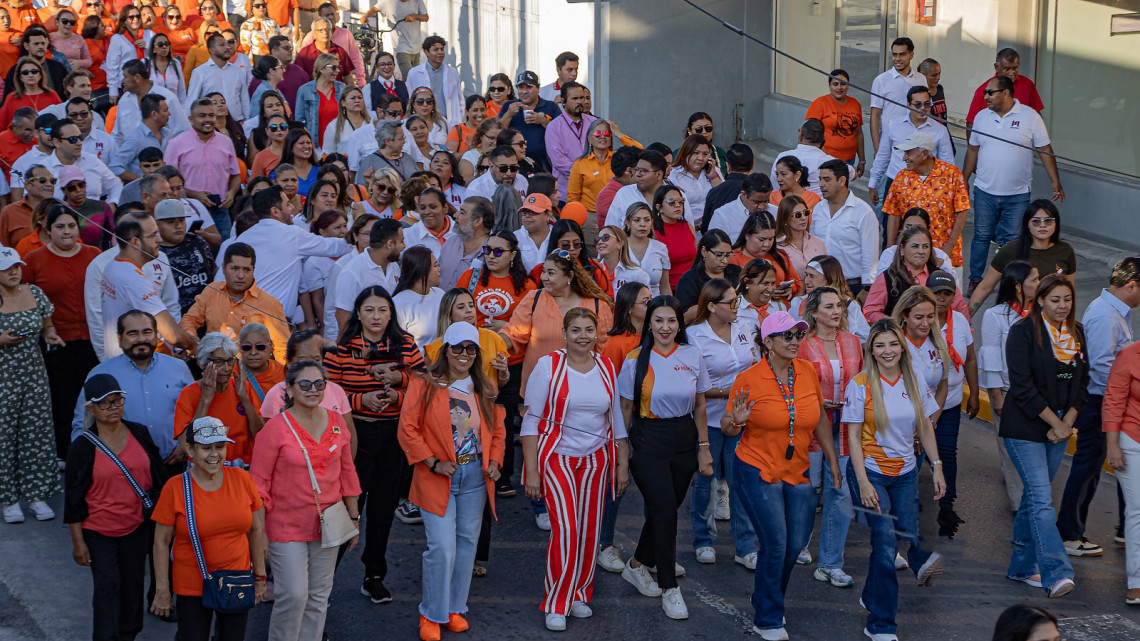 DIF realiza marcha “Caminando” Juntos’ contra violencia de género