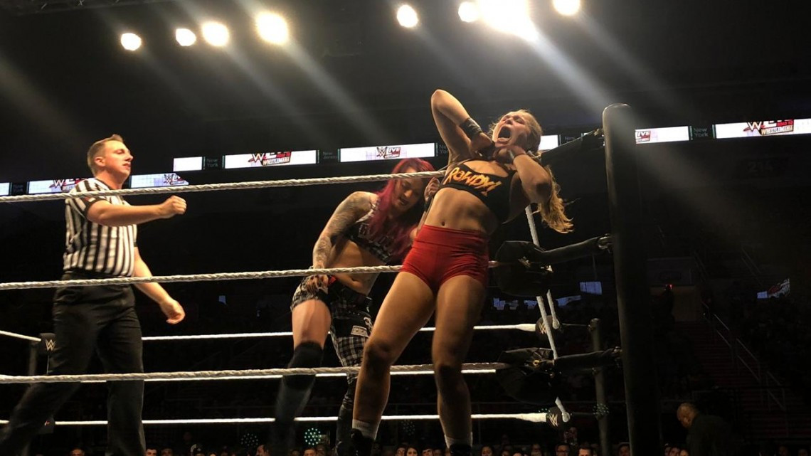 WWE LIVE llega con éxito al RGV