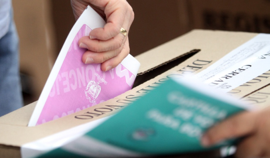 Trump en alerta tras triunfo de demócratas en elecciones regionales 